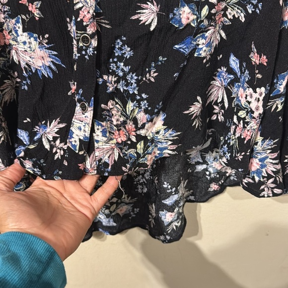 Free People Button Up V Neck Floral Print Blouse sz M Hi Low Hem Long Sleeve - Picture 5 of 7